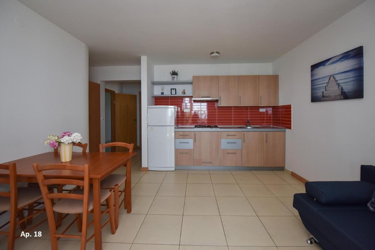 Apartments Bella Sky Novalja Exterior photo