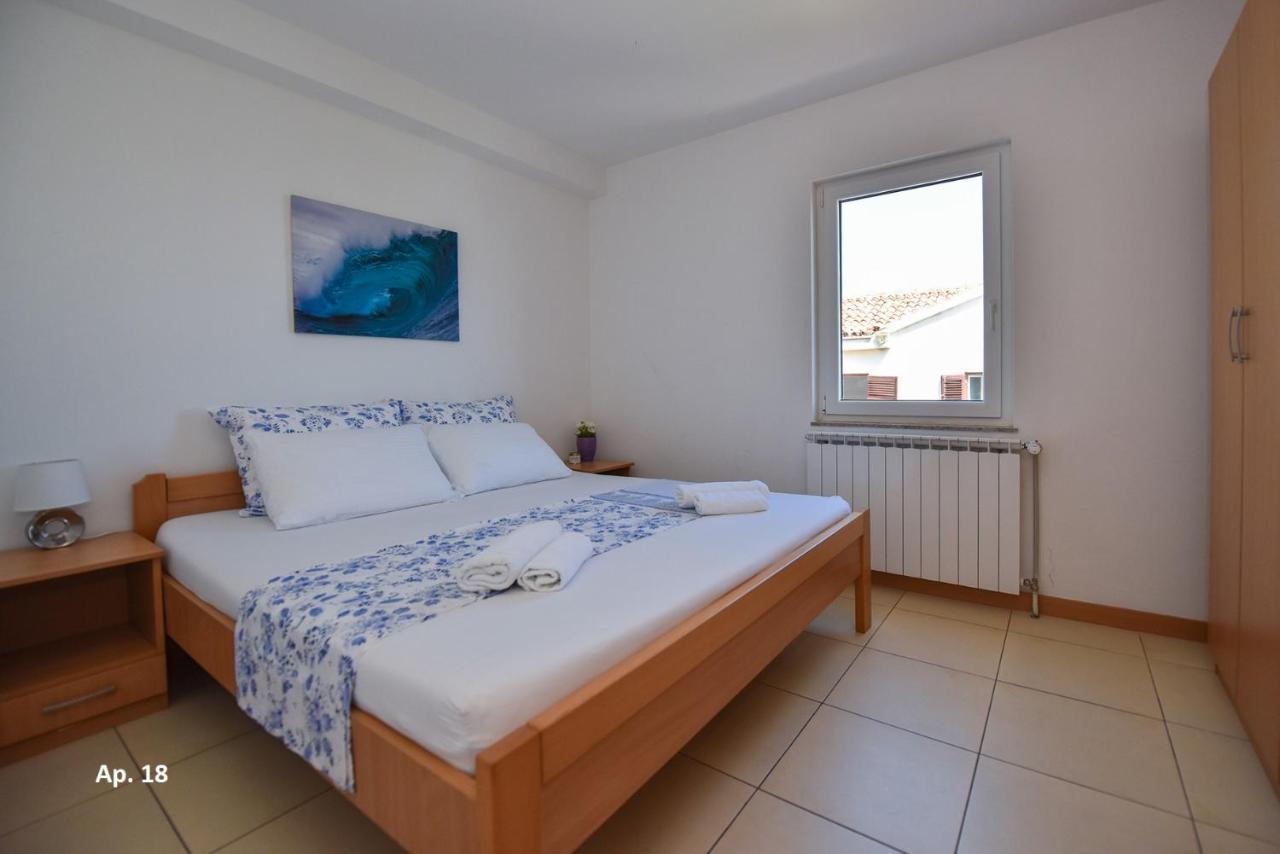 Apartments Bella Sky Novalja Exterior photo