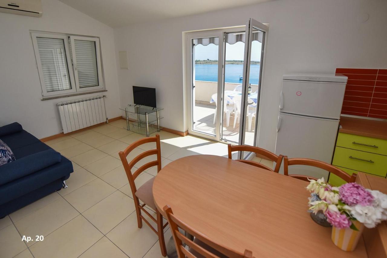 Apartments Bella Sky Novalja Exterior photo